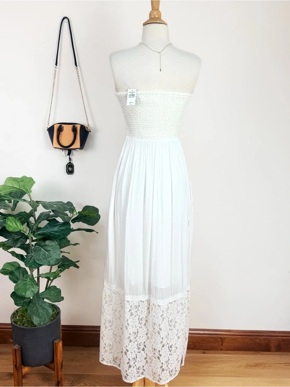 💋Abercrombie & Fitch White Strapless Lace Maxi Dress